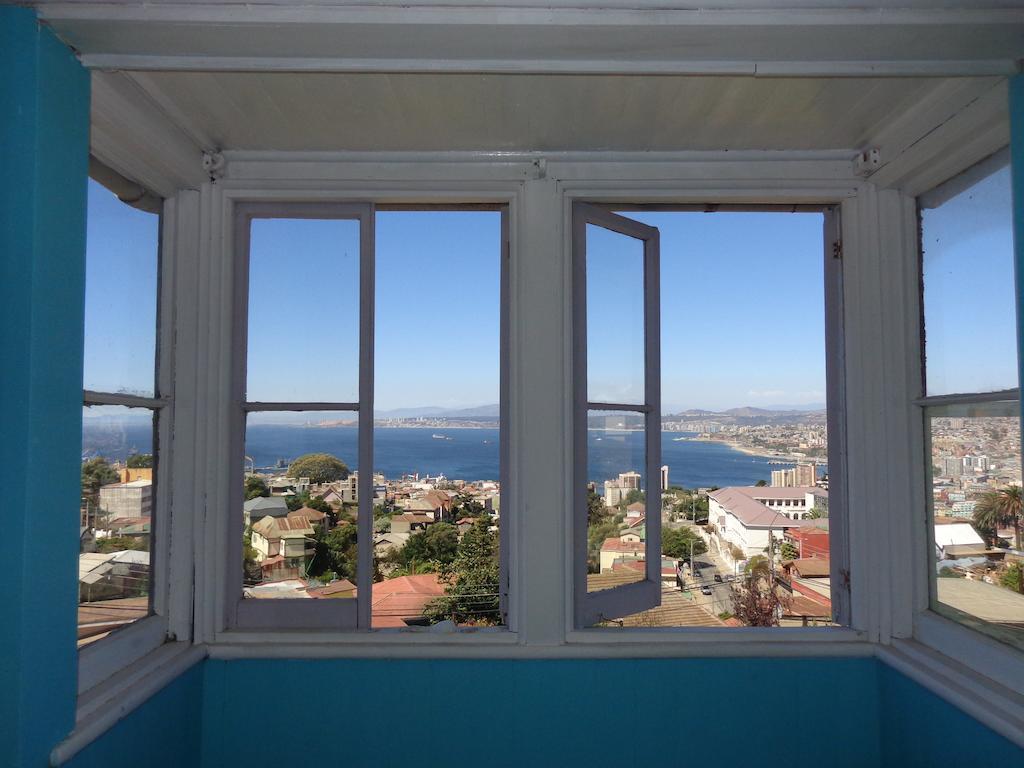 Hostal Faro Azul Valparaiso Room photo